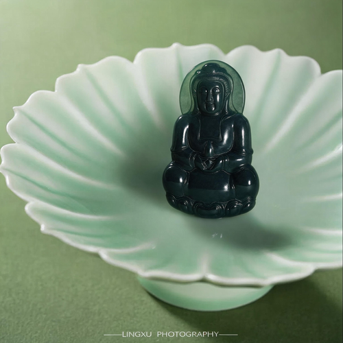 Natural Black Jadeite Guan Yin Pendant, Hand‑Carved Kwan Yin Amulet, Chinese Spiritual Jade Necklace Charm